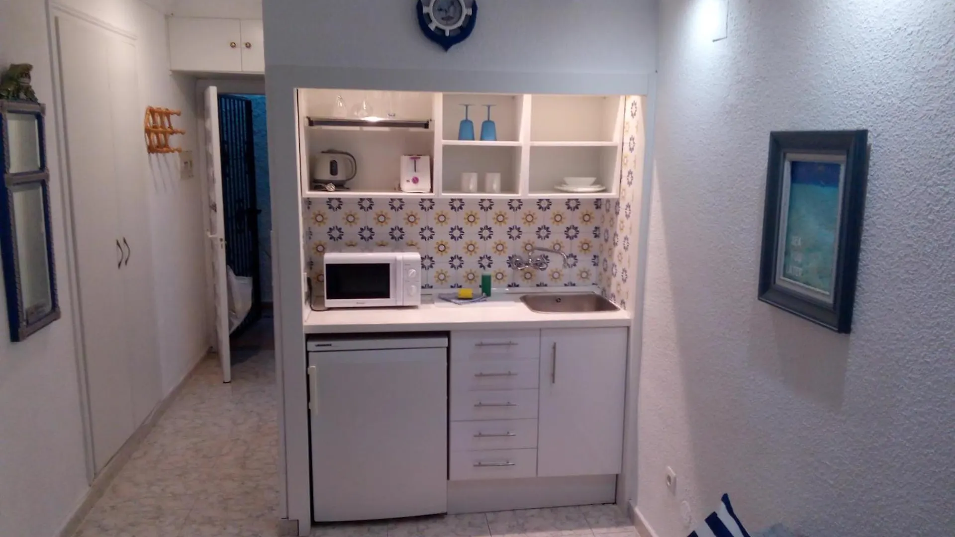 Los Cisnes Beach Studio 100M Playa Apartment Benalmadena